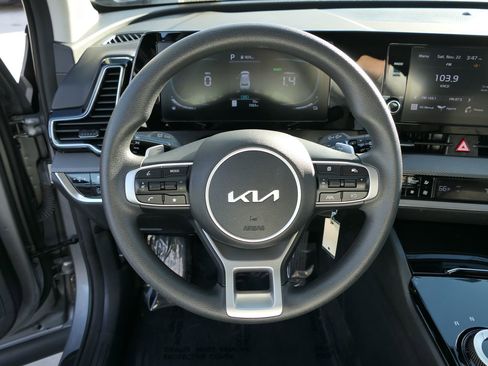 Certified 2025 Kia Sportage LX image 17