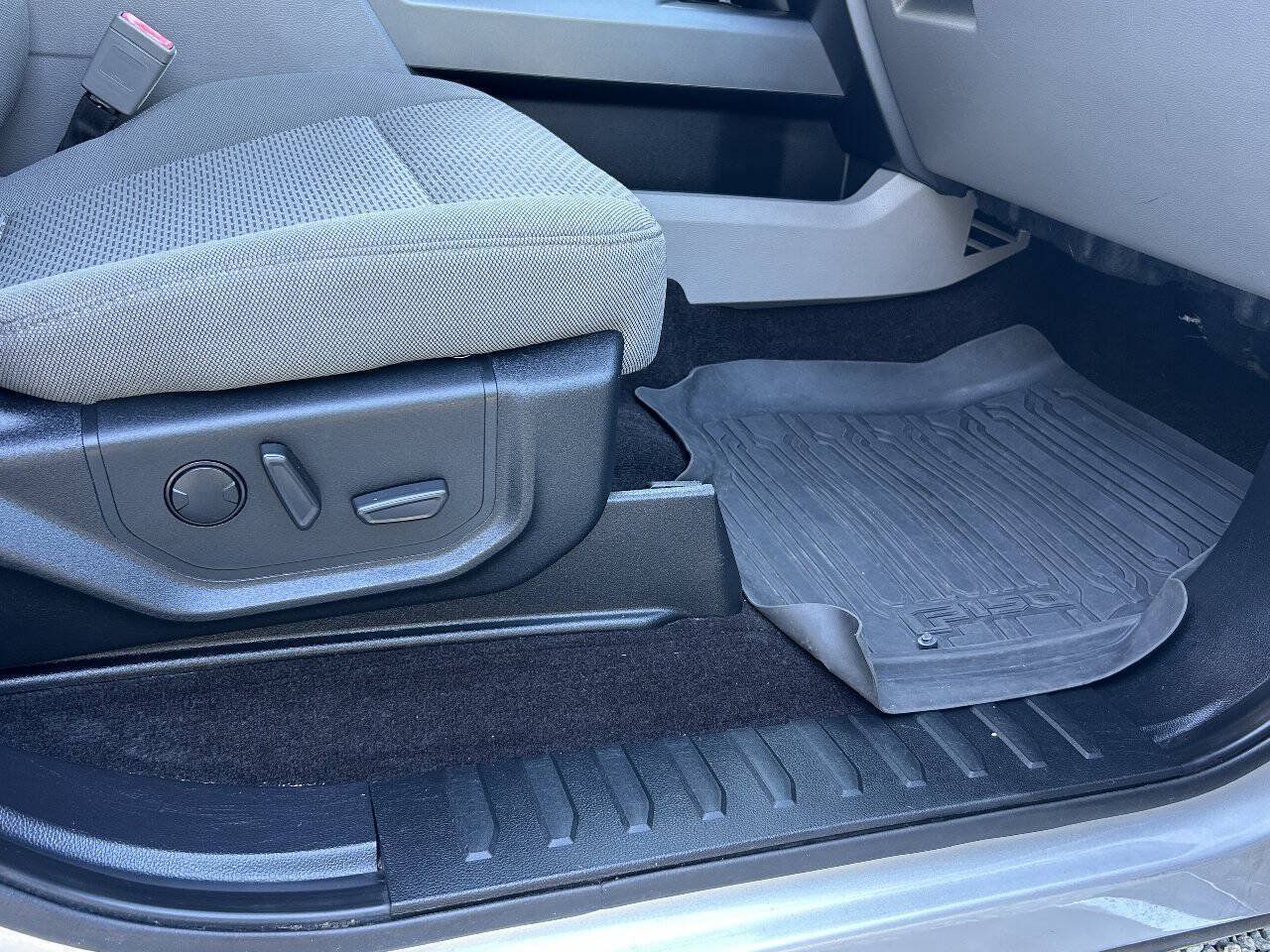 Used 2019 Ford F150 XLT w/ Equipment Group 302A Luxury RWD image 24