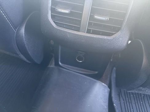 Used 2017 Ford Fusion SE w/ Fusion SE Technology Package image 8