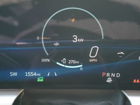 Certified 2025 Cadillac Lyriq Luxury image 28