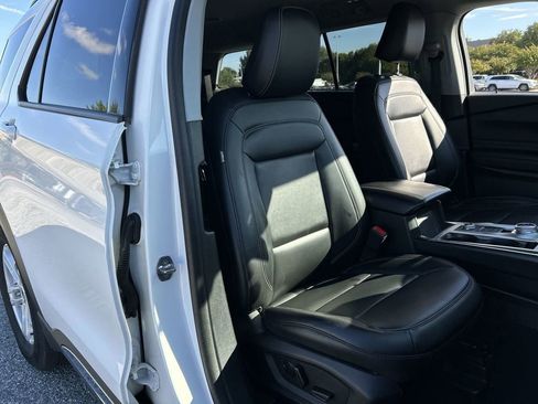 Used 2022 Ford Explorer XLT w/ Equipment Group 202A image 64