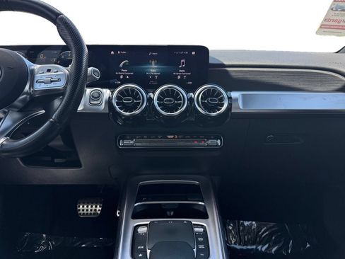 Used 2022 Mercedes-Benz GLB 35 AMG 4MATIC image 11