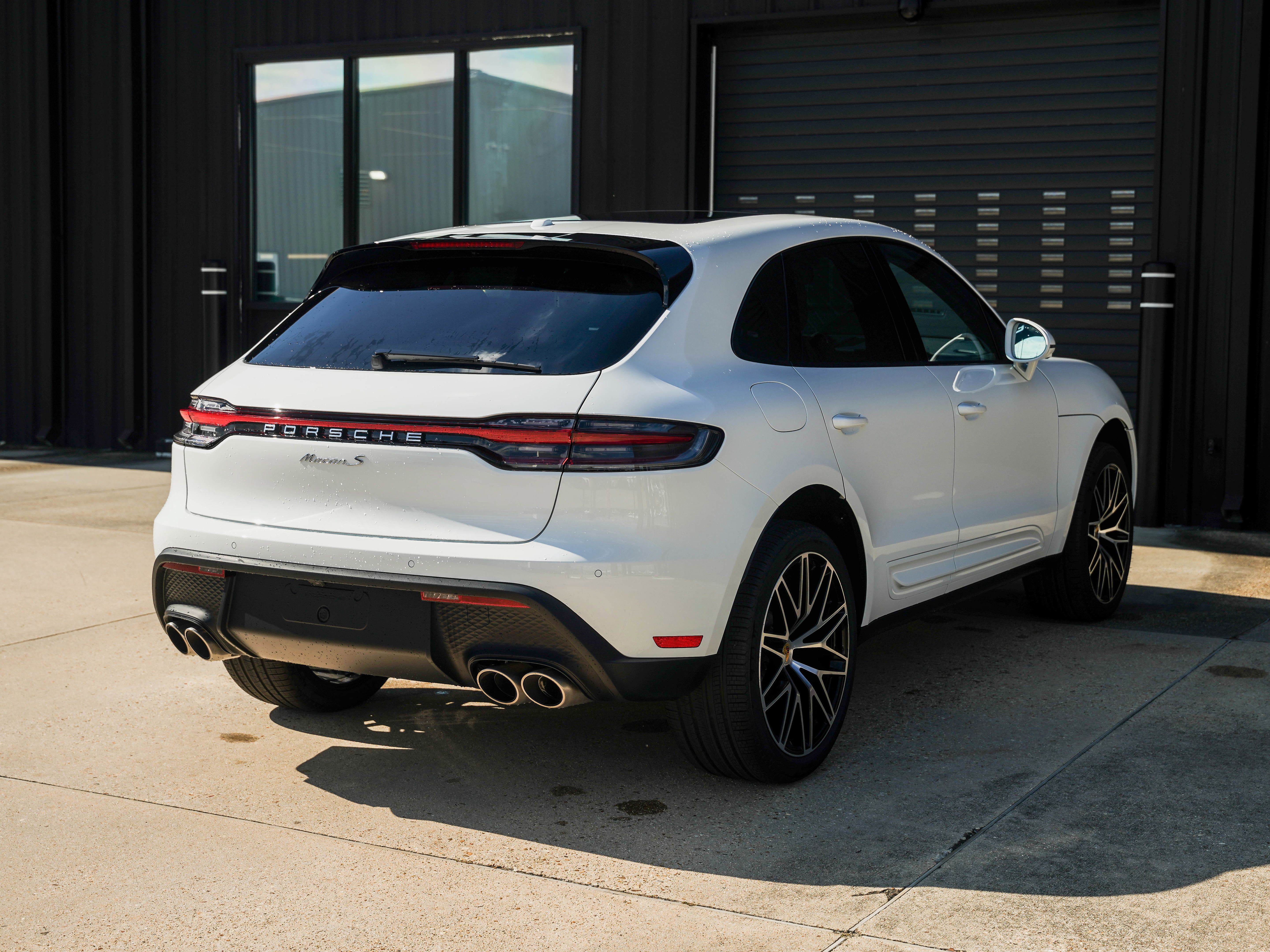 Certified 2026 Porsche Macan S AWD/4WD image 10