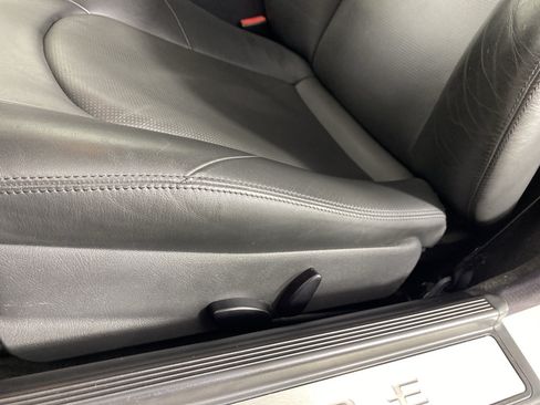 Used 2005 Chrysler Crossfire Limited RWD image 15
