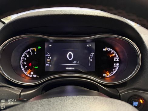 Used 2017 Jeep Grand Cherokee Limited w/ Luxury Group II image 35