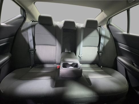 Used 2024 Nissan Altima 2.5 SV image 11