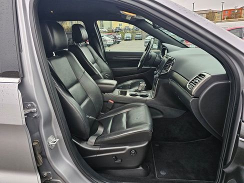 Used 2019 Jeep Grand Cherokee Limited image 12
