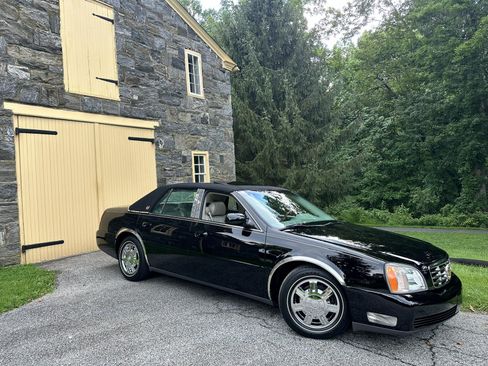Used 2005 Cadillac De Ville w/ Limited Edition Package FWD image 32