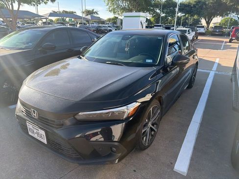 Used 2024 Honda Civic Touring image 5