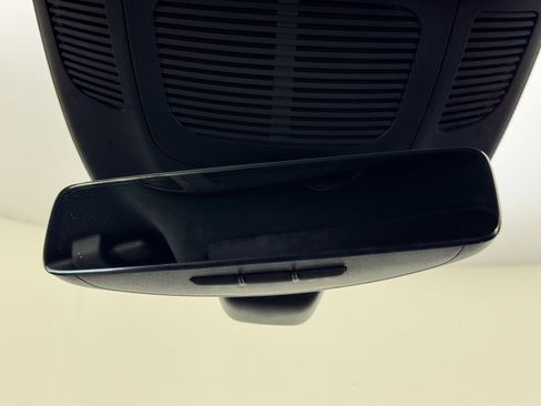 Used 2024 Mercedes-Benz GLS 450 4MATIC image 38