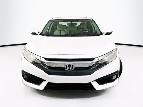 Used 2016 Honda Civic Touring image 5