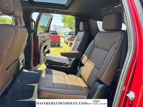 Used 2026 Chevrolet Suburban High Country w/ Sun And Tow Package AWD/4WD image 26