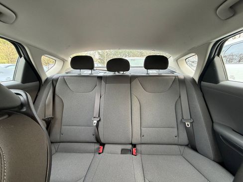 Used 2025 Kia K4 LXS image 37