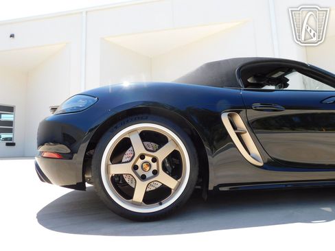 Used 2021 Porsche 718 Boxster image 28