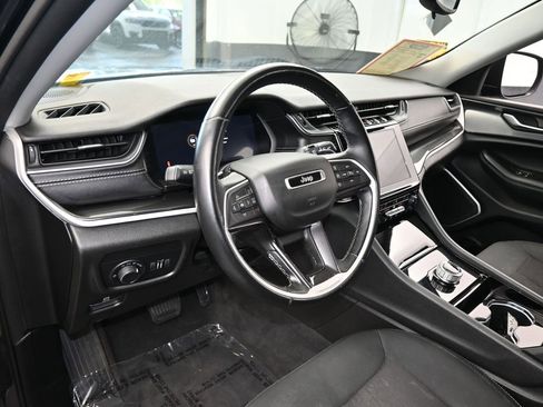 Used 2021 Jeep Grand Cherokee L Laredo w/ Luxury Tech Group I image 10