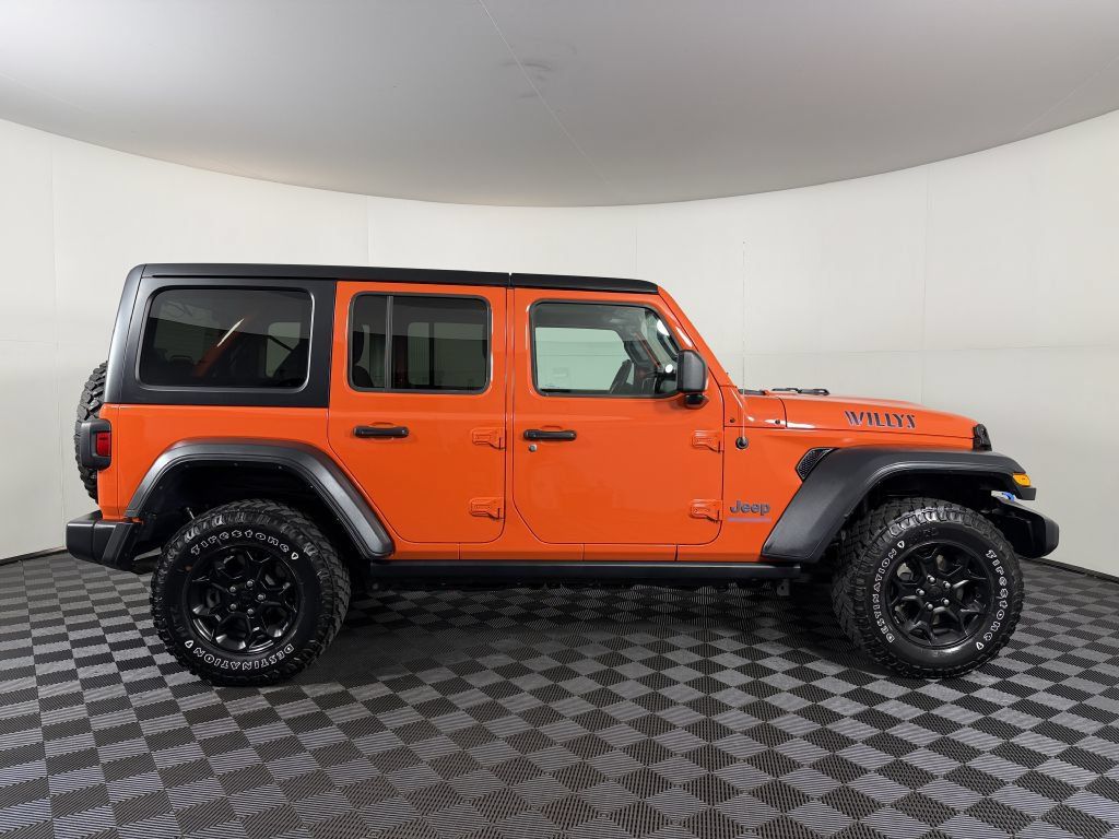 Used 2023 Jeep Wrangler Unlimited w/ 8.4" Radio Group AWD/4WD image 4