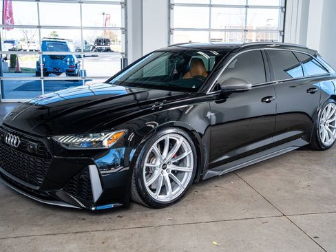 Used 2024 Audi RS 6 performance image 12