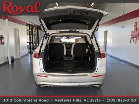 Used 2023 Buick Enclave Essence w/ Experience Buick Package image 14