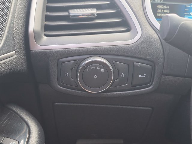 Used 2018 Ford Edge SEL w/ Equipment Group 201A FWD image 30