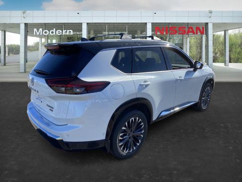 New 2026 Nissan Rogue Platinum image 5