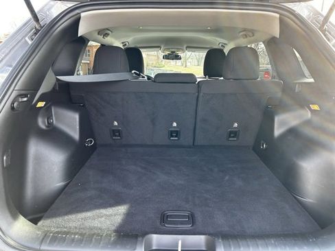 Used 2019 Jeep Cherokee Latitude w/ Cold Weather Group image 11