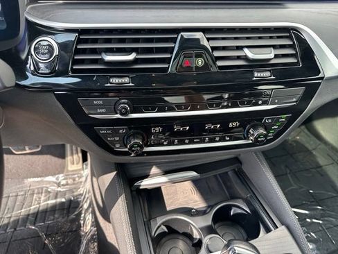 Used 2023 BMW M550i xDrive w/ Executive Package AWD/4WD image 23