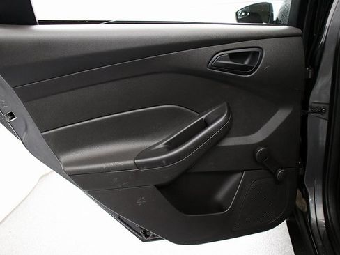 Used 2018 Ford Focus S image 23