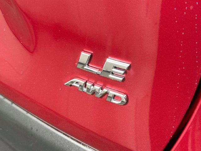 Certified 2024 Toyota RAV4 LE AWD/4WD image 40