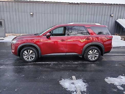 Used 2022 Nissan Pathfinder SL image 7