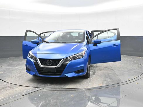 Used 2021 Nissan Versa SV image 43