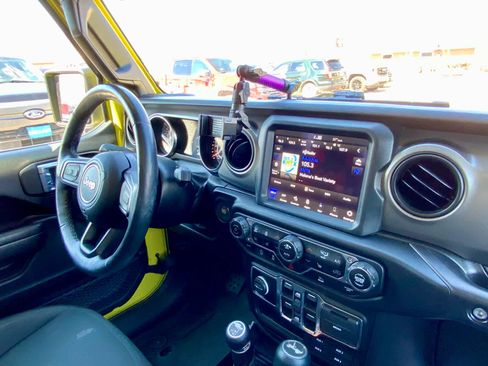 Used 2022 Jeep Wrangler Unlimited Sport AWD/4WD image 36