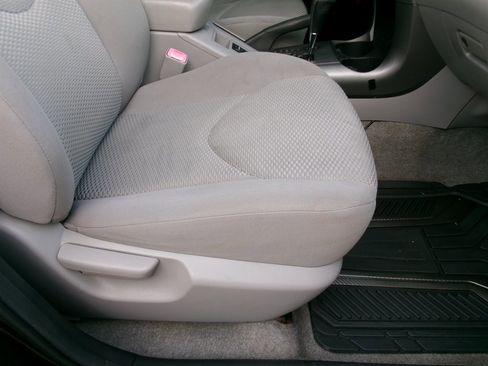 Used 2008 Toyota RAV4 Limited image 19