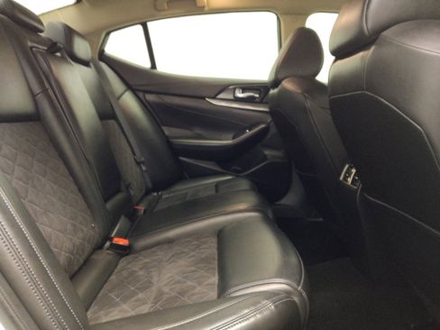 Used 2017 Nissan Maxima SR w/ Midnight Edition FWD image 19