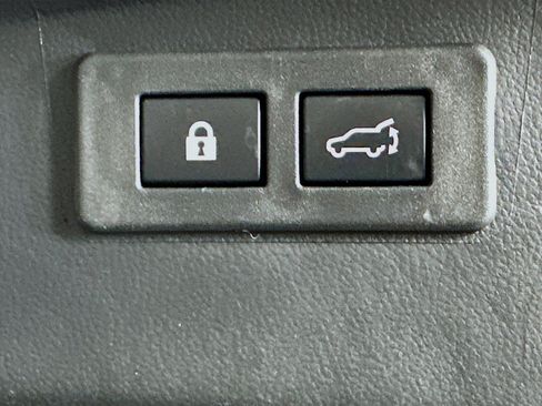 Used 2025 Subaru Outback Onyx Edition image 30