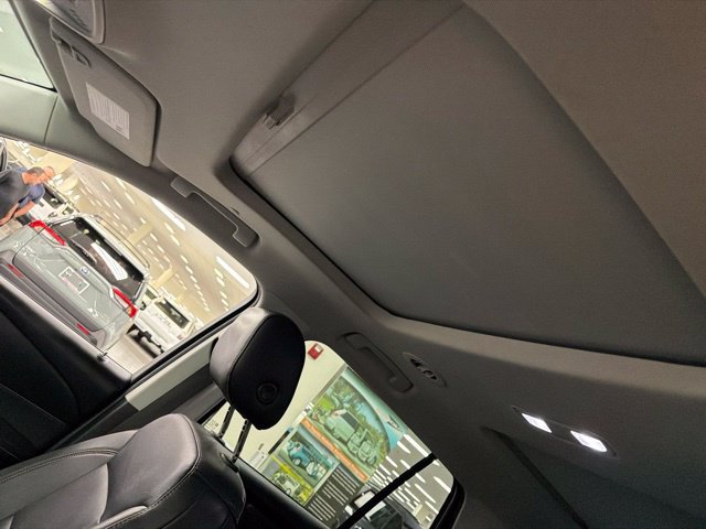 Used 2019 Chevrolet Traverse Premier w/ Driver Confidence II Package FWD image 21