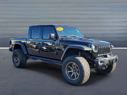 Used 2021 Jeep Gladiator Rubicon AWD/4WD image 2