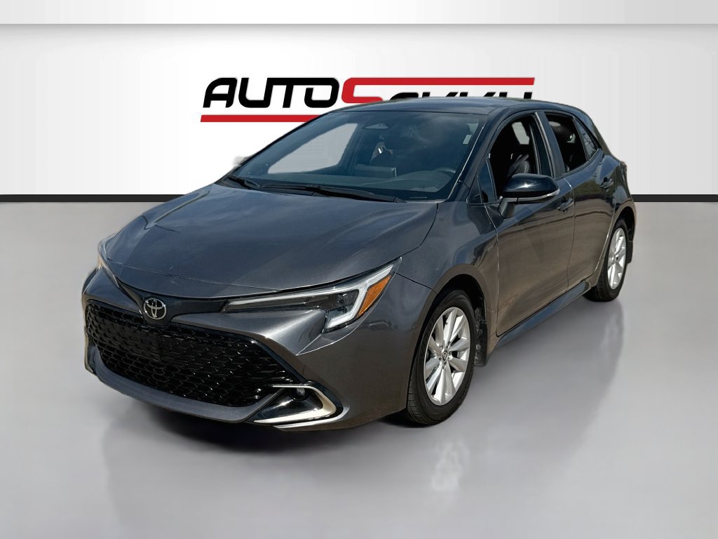 Used 2025 Toyota Corolla XSE FWD image 3