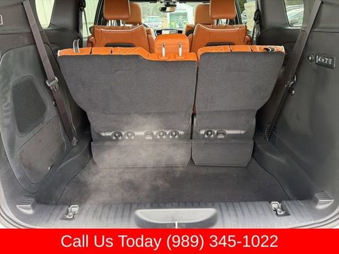 New 2026 Chrysler Pacifica Pinnacle w/ Trailer Tow Group AWD/4WD image 33