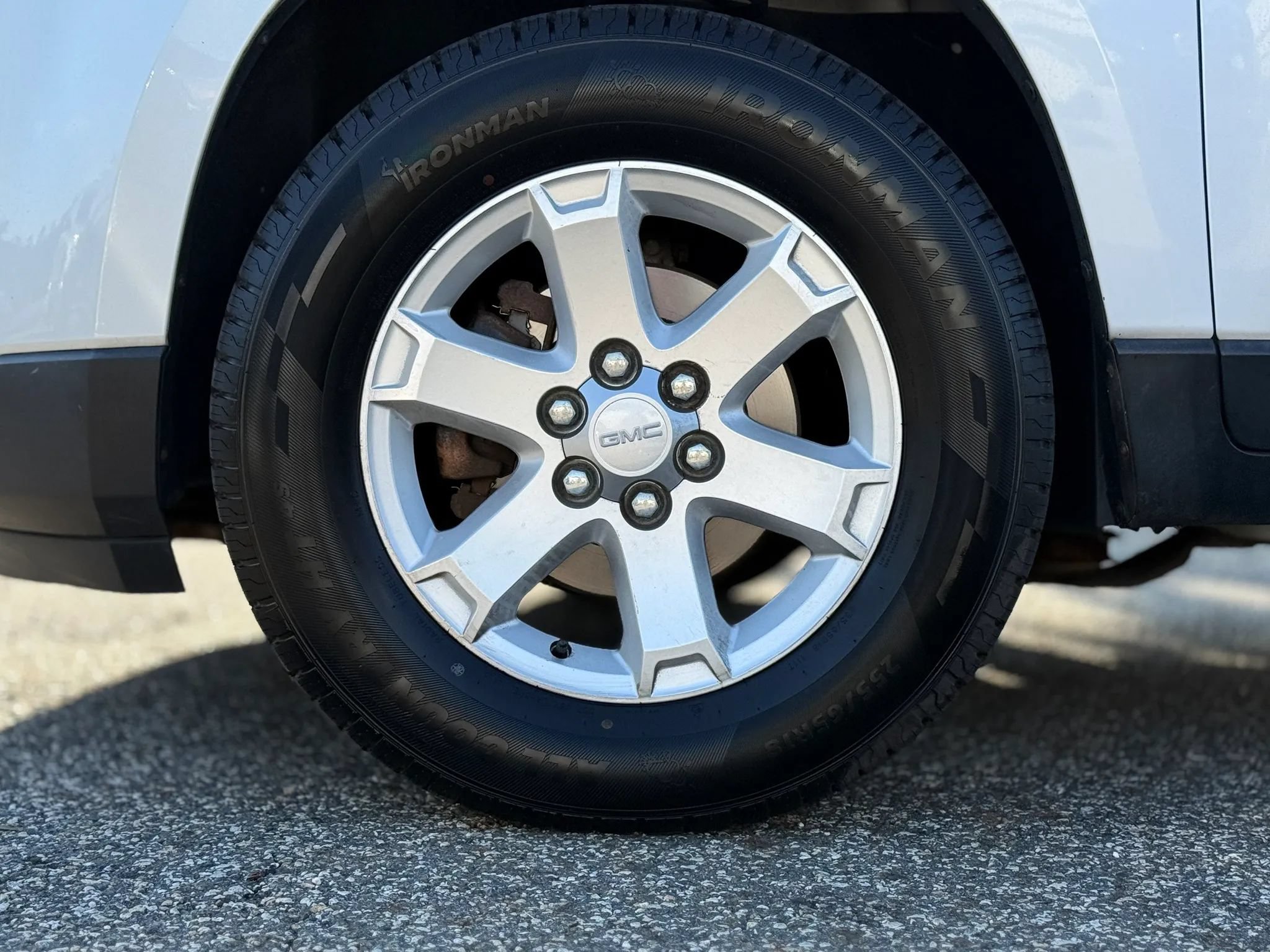 Used 2016 GMC Acadia SLE AWD/4WD image 30