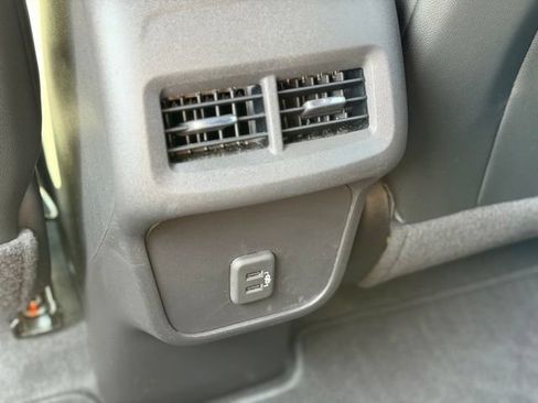 Used 2024 Chevrolet Equinox RS FWD image 24