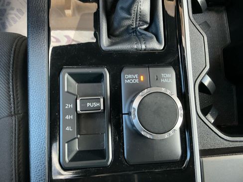 Used 2025 Toyota Sequoia SR5 AWD/4WD image 20