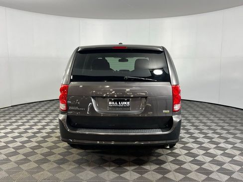 Used 2019 Dodge Grand Caravan SE w/ UConnect Hands-Free Group image 7