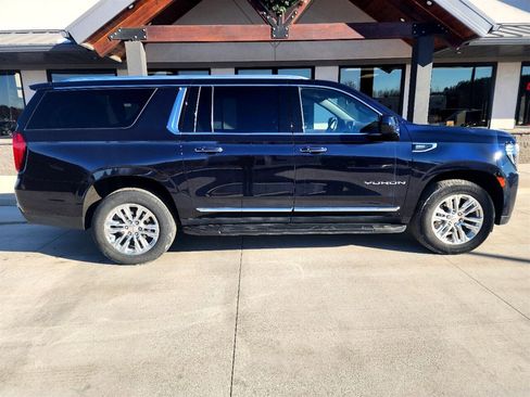Used 2023 GMC Yukon XL SLT image 9