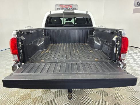 Used 2019 Toyota Tacoma SR5 image 18