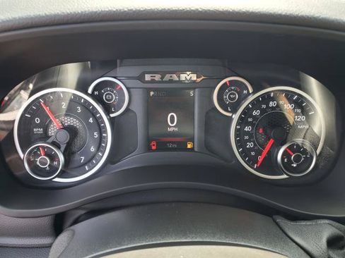 New 2026 RAM 2500 Big Horn AWD/4WD image 9