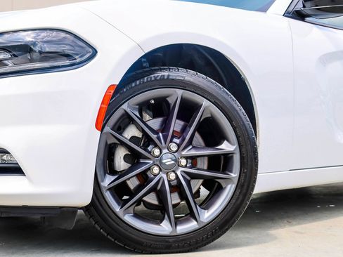 Used 2021 Dodge Charger SXT w/ Plus Group AWD/4WD image 2
