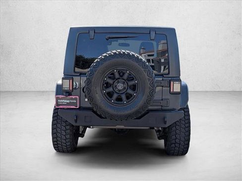 Used 2018 Jeep Wrangler Unlimited Sport S AWD/4WD image 7