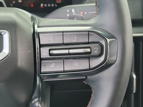 Used 2024 GMC Acadia AT4 w/ Super Cruise Package AWD/4WD image 23