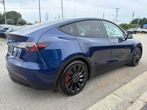 Used 2023 Tesla Model Y Performance AWD/4WD image 28