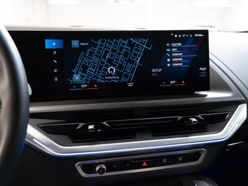 Used 2023 BMW XM image 27